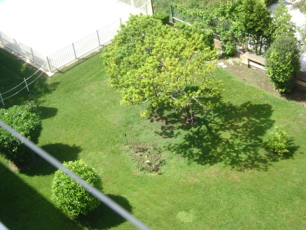 Jardins Du Pont Du Lys Appartement Juan-les-Pins Buitenkant foto